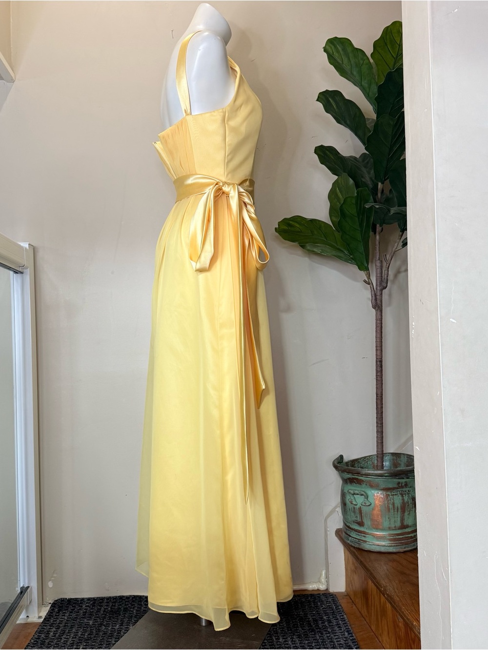 AFTER SIX Halter Gown size Small (see measurements) - Picture 4 of 15